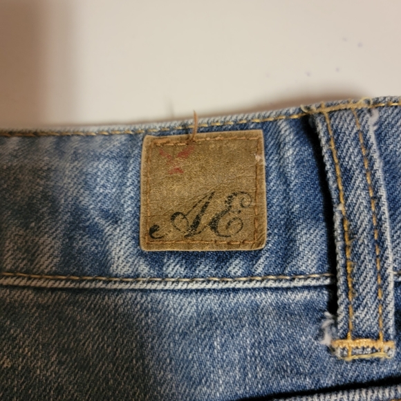 American Eagle Shorts - Picture 4 of 5